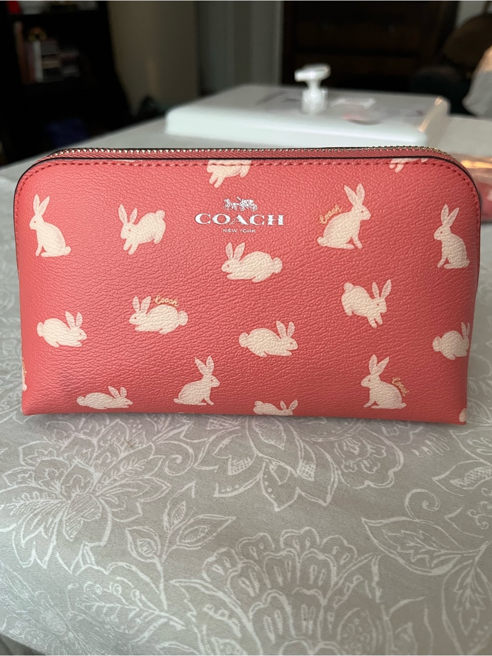 Coach Bunny Cosmetic Makeup Bag 🤍 NEW